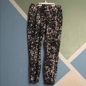 Athleta Black and White Patterned Leggings